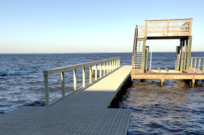 Boathouse built by marine contractor near Destin, FL